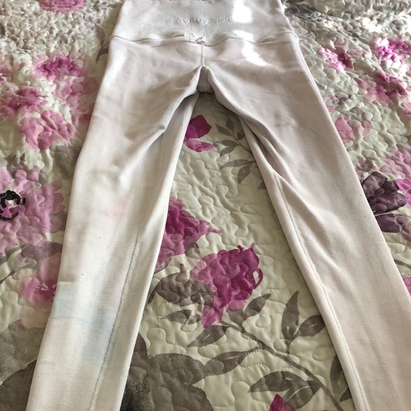 Tone It Up x Avocado Air Marble Leggings - Picture 5 of 5